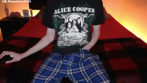 pussylover2182 online show from October 27, 2025, 3:10 am