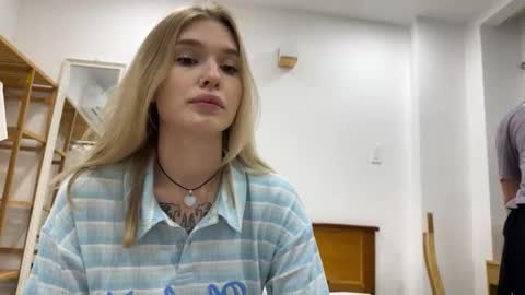 Snapshot of pussymoneywet chatting on November 29, 2025, 8:56 pm Lina online show from November 29, 2025, 8:56 pm