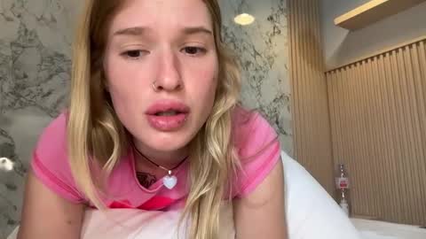 Snapshot of pussymoneywet chatting on February 13, 2026, 5:36 am Lina online show from February 13, 2026, 5:36 am