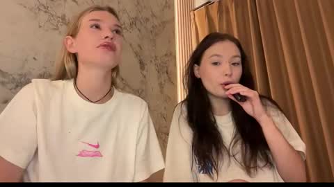 Snapshot of pussymoneywet chatting on February 14, 2026, 11:34 pm Lina online show from February 14, 2026, 11:34 pm