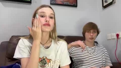 Snapshot of pussymoneywet chatting on March 1, 2026, 3:36 pm Lina online show from March 1, 2026, 3:36 pm