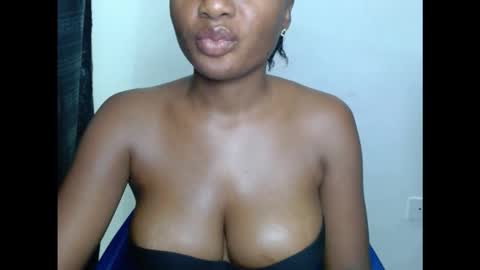 pussyxwetx online show from October 29, 2025, 8:43 pm