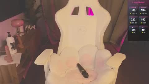 pwzx online show from November 9, 2025, 12:58 pm