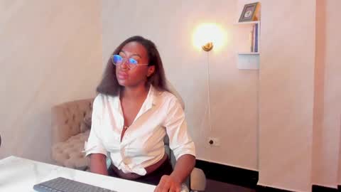 Snapshot of qeen_blackk chatting on March 7, 2025, 4:11 pm Shekoni Schedule 700 - 1400 gtm-5 online show from March 7, 2025, 4:11 pm