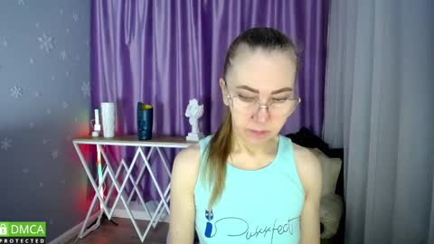 Snapshot of queen_a_n_i chatting on February 28, 2025, 7:05 am A N I Ill be here on December 1st online show from February 28, 2025, 7:05 am