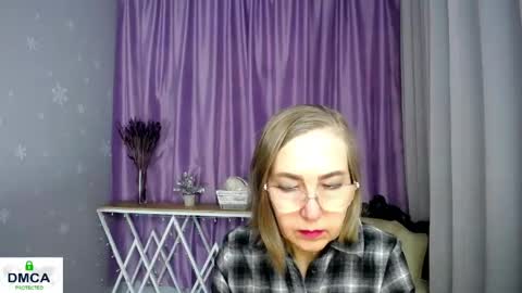 Snapshot of queen_a_n_i chatting on April 21, 2026, 10:43 am A N I Ill be here on December 1st online show from April 21, 2026, 10:43 am