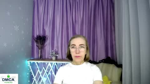 Snapshot of queen_a_n_i chatting on May 3, 2026, 7:14 am A N I Ill be here on December 1st online show from May 3, 2026, 7:14 am