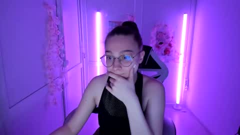 Amelie online show from May 22, 2026, 9:04 am
