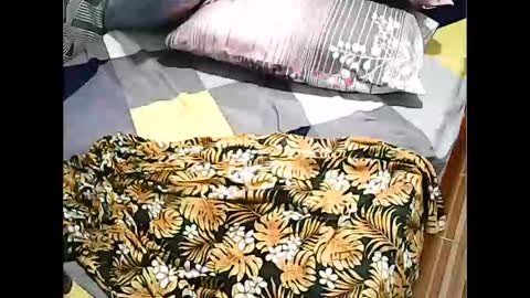 queen_ava05 online show from October 21, 2025, 7:47 pm