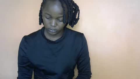 Snapshot of queen_banice chatting on February 10, 2026, 10:30 am queen_banice online show from February 10, 2026, 10:30 am