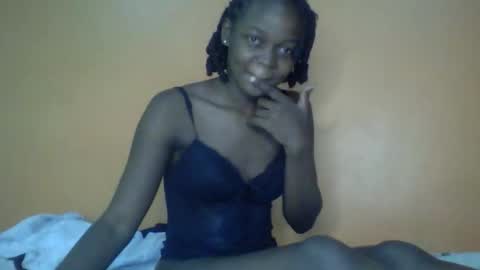 Snapshot of queen_banice chatting on February 21, 2026, 9:27 pm queen_banice online show from February 21, 2026, 9:27 pm