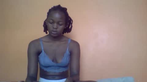 Snapshot of queen_banice chatting on February 26, 2026, 8:57 am queen_banice online show from February 26, 2026, 8:57 am
