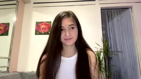 Snapshot of queen_chatur chatting on January 14, 2025, 4:50 pm Viktoria online show from January 14, 2025, 4:50 pm