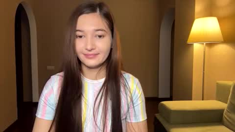 Snapshot of queen_chatur chatting on November 26, 2025, 11:00 am Viktoria online show from November 26, 2025, 11:00 am