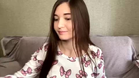 Snapshot of queen_chatur chatting on March 15, 2026, 12:00 pm Viktoria online show from March 15, 2026, 12:00 pm