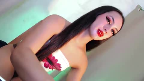 Snapshot of queen_danaya chatting on September 14, 2025, 4:44 am queen_danaya online show from September 14, 2025, 4:44 am