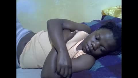 Snapshot of queen_darling3 chatting on December 18, 2025, 7:09 pm Gentrix online show from December 18, 2025, 7:09 pm