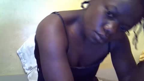 Snapshot of queen_darling3 chatting on December 22, 2025, 4:15 pm Gentrix online show from December 22, 2025, 4:15 pm