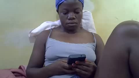 Snapshot of queen_darling3 chatting on February 8, 2026, 6:28 am Gentrix online show from February 8, 2026, 6:28 am