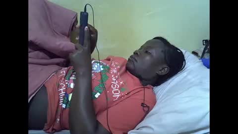 Snapshot of queen_darling3 chatting on February 22, 2026, 9:35 pm Gentrix online show from February 22, 2026, 9:35 pm