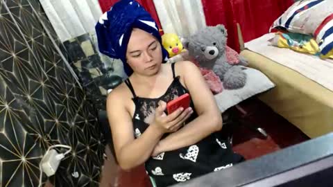 queen_ennah online show from December 22, 2025, 12:29 am