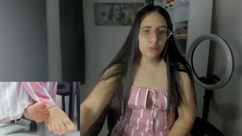 queen_findom1 online show from November 17, 2025, 10:37 pm