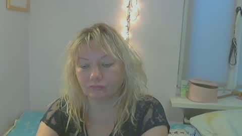 Snapshot of queen_jane8 chatting on February 14, 2025, 2:33 pm queen_jane8 online show from February 14, 2025, 2:33 pm