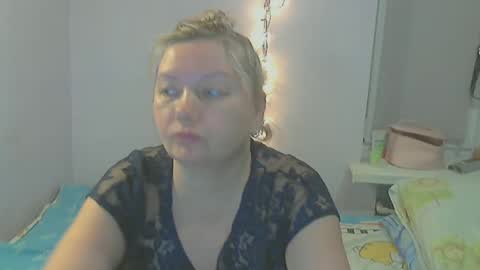 Snapshot of queen_jane8 chatting on February 18, 2025, 5:10 pm queen_jane8 online show from February 18, 2025, 5:10 pm