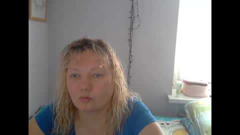Snapshot of queen_jane8 chatting on February 19, 2025, 9:50 am queen_jane8 online show from February 19, 2025, 9:50 am