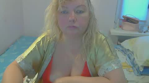 Snapshot of queen_jane8 chatting on February 22, 2025, 12:29 pm queen_jane8 online show from February 22, 2025, 12:29 pm