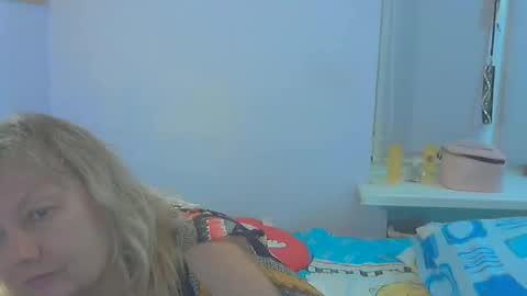 Snapshot of queen_jane8 chatting on November 4, 2025, 4:17 pm queen_jane8 online show from November 4, 2025, 4:17 pm