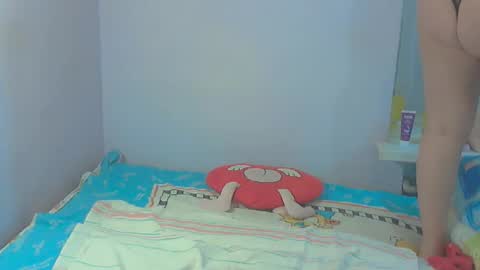 Snapshot of queen_jane8 chatting on November 25, 2025, 6:19 pm queen_jane8 online show from November 25, 2025, 6:19 pm