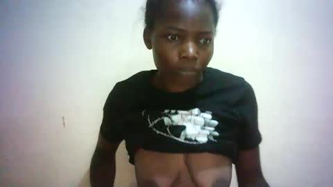 Snapshot of queen_joan chatting on March 1, 2025, 12:28 am queen_joan online show from March 1, 2025, 12:28 am