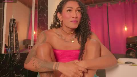 Snapshot of queen_kamil chatting on May 20, 2026, 7:03 am queen_kamil online show from May 20, 2026, 7:03 am