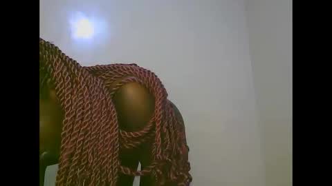 Snapshot of queen_latasha chatting on March 7, 2026, 3:14 am queen_latasha online show from March 7, 2026, 3:14 am