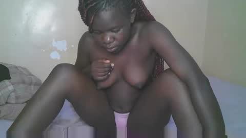 Snapshot of queen_latasha chatting on March 19, 2026, 8:07 am queen_latasha online show from March 19, 2026, 8:07 am