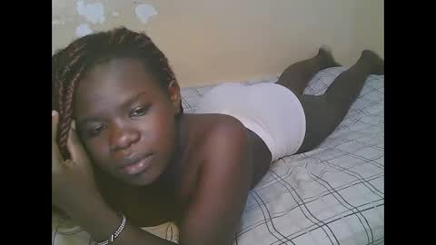 Snapshot of queen_latasha chatting on March 29, 2026, 8:47 am queen_latasha online show from March 29, 2026, 8:47 am