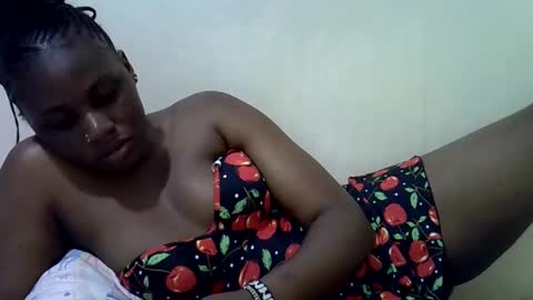 queen_leilla online show from May 18, 2026, 6:25 pm