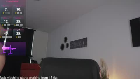 Snapshot of queen_leylla chatting on April 22, 2026, 5:32 am queen_leylla online show from April 22, 2026, 5:32 am