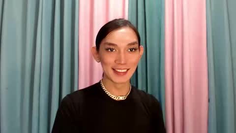 Snapshot of queen_lucifer chatting on November 23, 2025, 11:32 am Queen Lucifer online show from November 23, 2025, 11:32 am