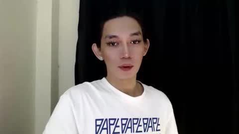 Snapshot of queen_lucifer chatting on December 15, 2025, 4:33 pm Queen Lucifer online show from December 15, 2025, 4:33 pm