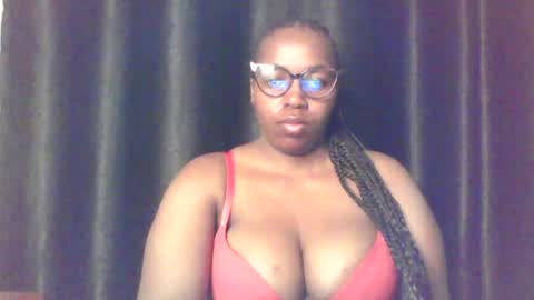 Snapshot of queen_melanine chatting on June 14, 2026, 4:03 am QUEEN online show from June 14, 2026, 4:03 am