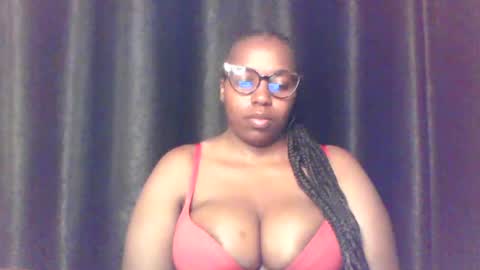 Snapshot of queen_melanine chatting on June 20, 2026, 4:59 am QUEEN online show from June 20, 2026, 4:59 am