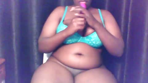 Snapshot of queen_melanine chatting on July 11, 2026, 3:42 am QUEEN online show from July 11, 2026, 3:42 am