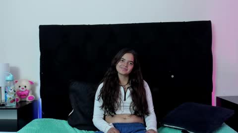Snapshot of queen_misy chatting on April 8, 2026, 8:42 pm queen_misy online show from April 8, 2026, 8:42 pm