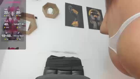 Snapshot of queen_natty chatting on September 12, 2025, 2:28 pm Natty brow online show from September 12, 2025, 2:28 pm
