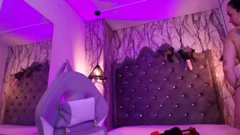 QueenNyx online show from May 27, 2026, 2:08 am