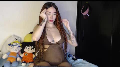 queen_of_m111lk online show from November 18, 2025, 1:11 am