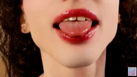 Snapshot of queen_of_tease chatting on February 12, 2026, 8:59 pm queen_of_tease online show from February 12, 2026, 8:59 pm