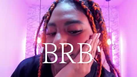 Snapshot of queen_perla_ chatting on January 15, 2025, 6:29 pm online show from January 15, 2025, 6:29 pm